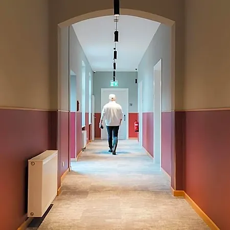 H24 Hotel *