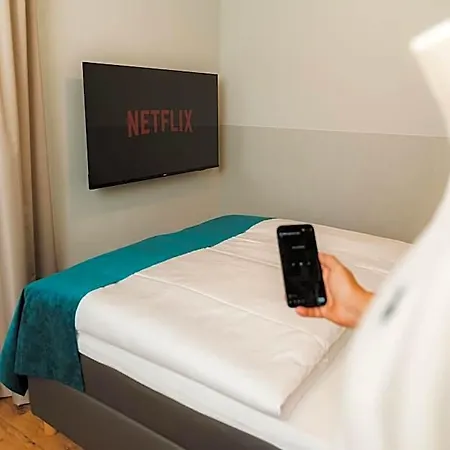 H24 Hotel *